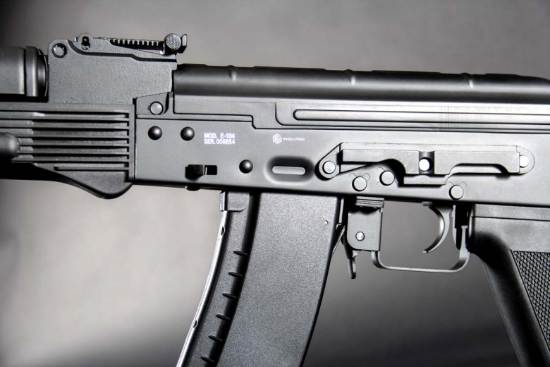 Evolution AK E-104
